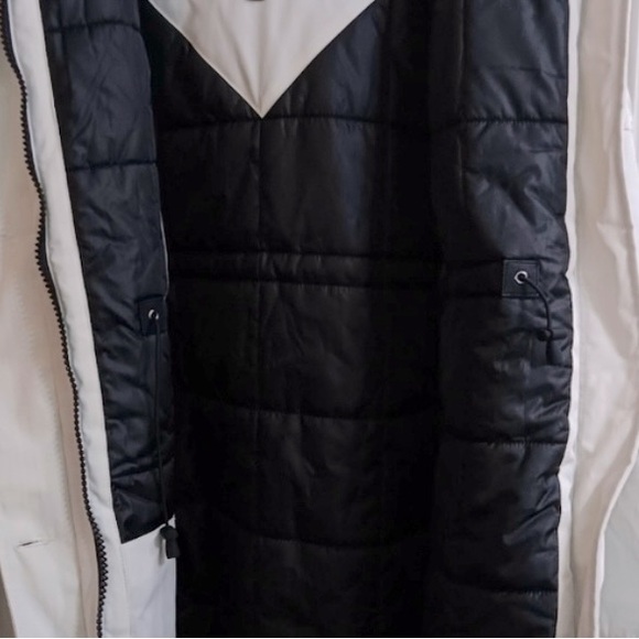 HSNW Ski Jacket Winter Coat- Woman’s - Picture 9 of 16